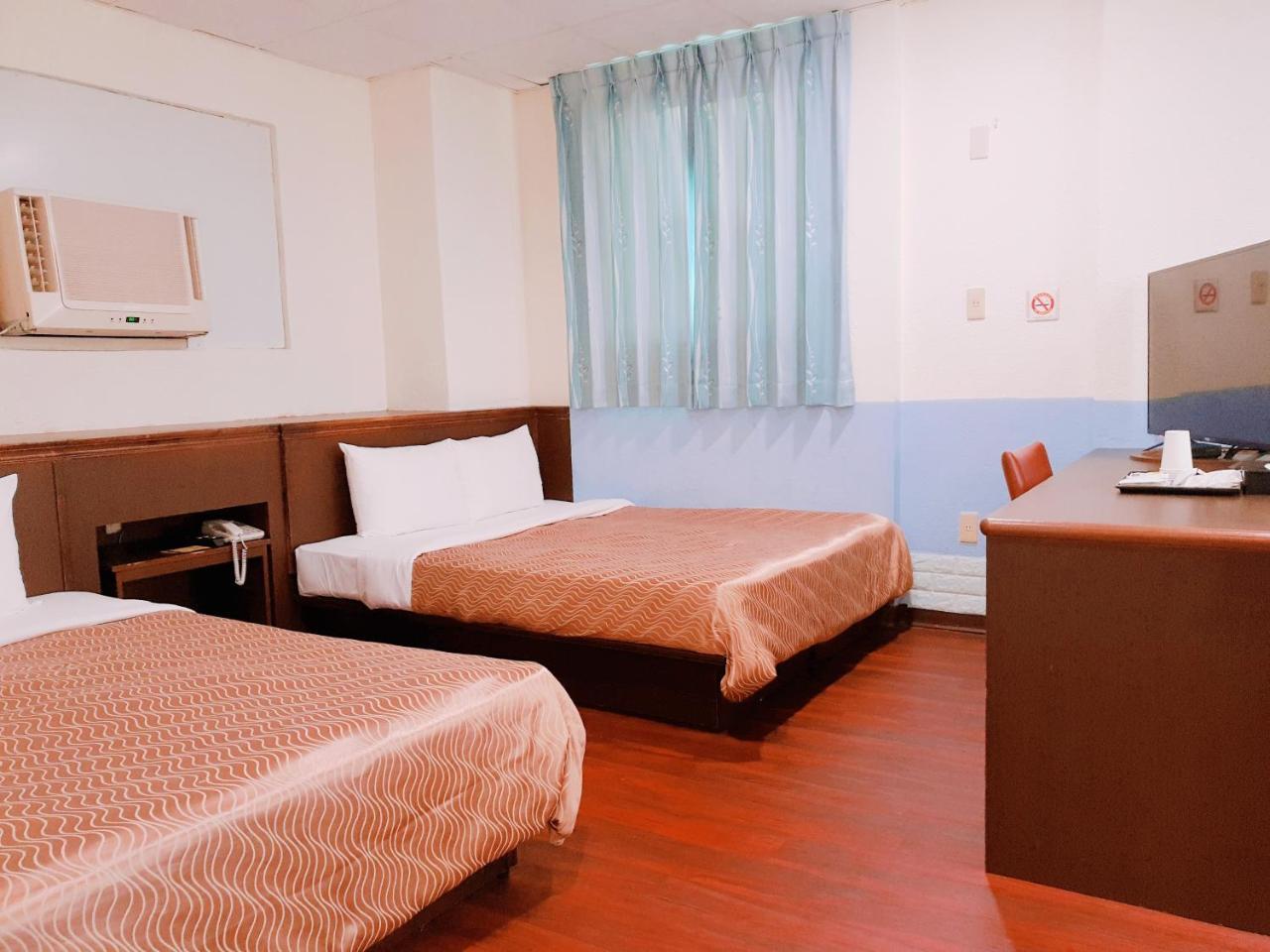 Blue Ocean Hotel Каосюн Екстериор снимка